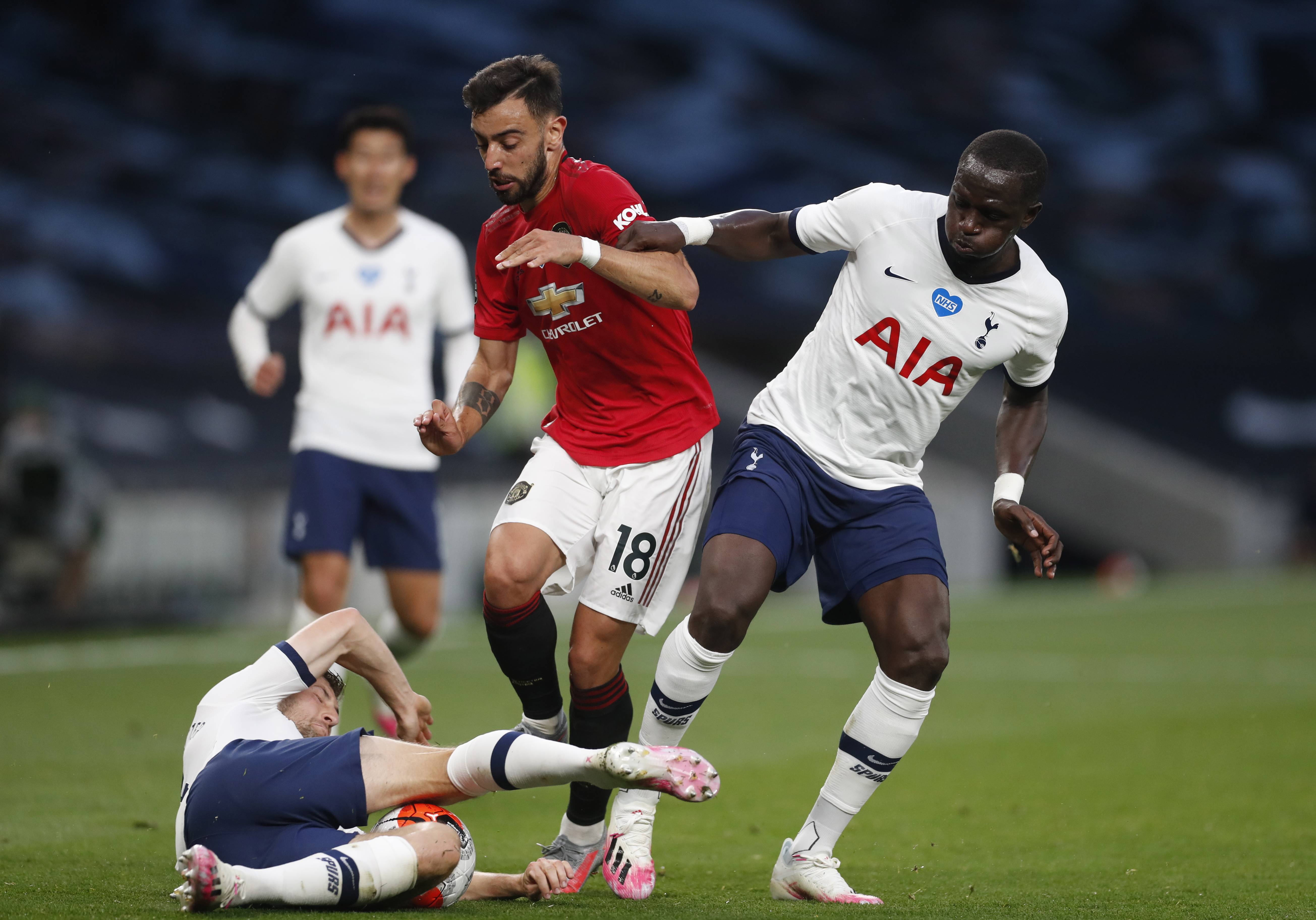 赛的官方事 赛的官方事